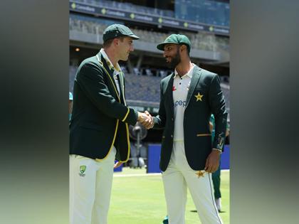 Australia win toss, opt to bat against Pakistan in 1st Test | Australia win toss, opt to bat against Pakistan in 1st Test