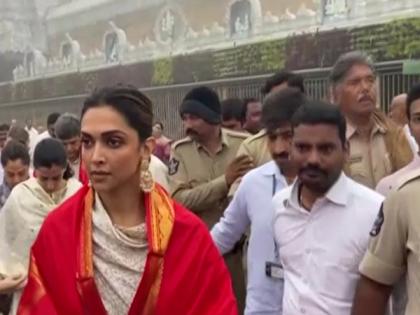 Deepika Padukone offers prayers at Tirupati Balaji Temple with family | Deepika Padukone offers prayers at Tirupati Balaji Temple with family Deepika Padukone offers prayers at Tirupati Balaji Temple with family | Deepika Padukone offers prayers at Tirupati Balaji Temple with family