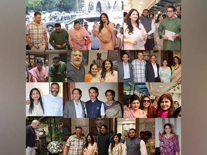 Raj and Sharmila Thackeray inaugurate Sharvari Luth's Jehangir exhibition, Alekhyam | Raj and Sharmila Thackeray inaugurate Sharvari Luth's Jehangir exhibition, Alekhyam Raj and Sharmila Thackeray inaugurate Sharvari Luth's Jehangir exhibition, Alekhyam | Raj and Sharmila Thackeray inaugurate Sharvari Luth's Jehangir exhibition, Alekhyam