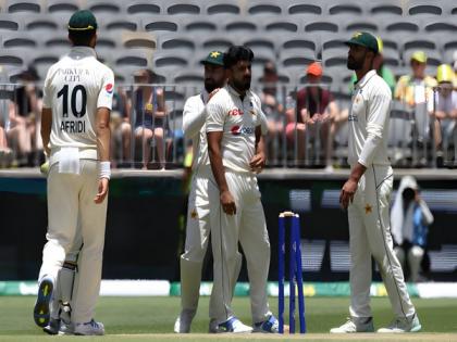 Imam, Shafique dig deep to lay foundation for Pakistan after gruelling session against Australia (Day 2, Tea) | Imam, Shafique dig deep to lay foundation for Pakistan after gruelling session against Australia (Day 2, Tea)