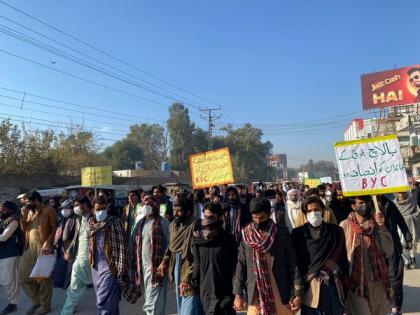 Pakistan: Baloch protest enroute Islamabad after big rally in Dera Ismail Khan | Pakistan: Baloch protest enroute Islamabad after big rally in Dera Ismail Khan