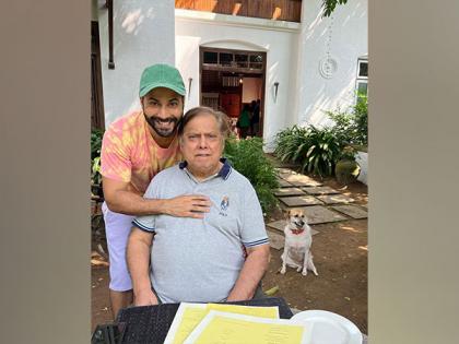 Varun Dhawan shares fam-jam pictures from Kochi | Varun Dhawan shares fam-jam pictures from Kochi Varun Dhawan shares fam-jam pictures from Kochi | Varun Dhawan shares fam-jam pictures from Kochi