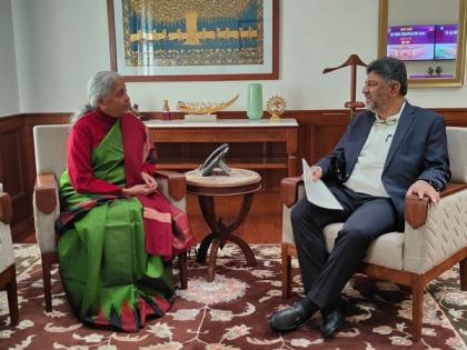 DK Shivakumar seeks Sitharaman's interventions for three key projects in Karnataka | DK Shivakumar seeks Sitharaman's interventions for three key projects in Karnataka DK Shivakumar seeks Sitharaman's interventions for three key projects in Karnataka | DK Shivakumar seeks Sitharaman's interventions for three key projects in Karnataka