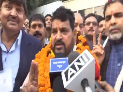"Dabdabba tha, dabdabba rahega...": Brij Bhushan after his aide Sanjay Singh elected WFI president | "Dabdabba tha, dabdabba rahega...": Brij Bhushan after his aide Sanjay Singh elected WFI president "Dabdabba tha, dabdabba rahega...": Brij Bhushan after his aide Sanjay Singh elected WFI president | "Dabdabba tha, dabdabba rahega...": Brij Bhushan after his aide Sanjay Singh elected WFI president