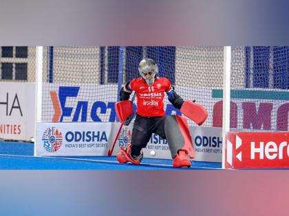 Savita Punia dedicates FIH Goalkeeper of the Year award to her team | Savita Punia dedicates FIH Goalkeeper of the Year award to her team Savita Punia dedicates FIH Goalkeeper of the Year award to her team | Savita Punia dedicates FIH Goalkeeper of the Year award to her team