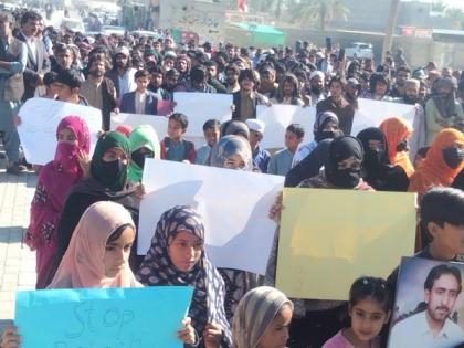 Pakistan: FIR filed against activists for welcoming Baloch Long March in DI Khan | Pakistan: FIR filed against activists for welcoming Baloch Long March in DI Khan Pakistan: FIR filed against activists for welcoming Baloch Long March in DI Khan | Pakistan: FIR filed against activists for welcoming Baloch Long March in DI Khan