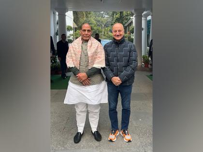 Anupam Kher meets Defence Minister Rajnath Singh | Anupam Kher meets Defence Minister Rajnath Singh Anupam Kher meets Defence Minister Rajnath Singh | Anupam Kher meets Defence Minister Rajnath Singh