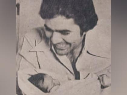 "Now and forever": Twinkle shares adorable throwback picture with dad Rajesh Khanna on his 81st birth anniversary | "Now and forever": Twinkle shares adorable throwback picture with dad Rajesh Khanna on his 81st birth anniversary