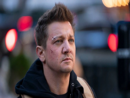 Jeremy Renner returns to work one year after snowplow accident | Jeremy Renner returns to work one year after snowplow accident Jeremy Renner returns to work one year after snowplow accident | Jeremy Renner returns to work one year after snowplow accident