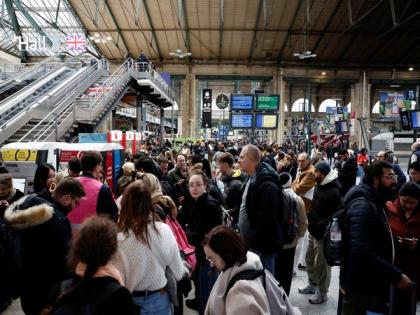 Eurostar trains cancels services as flooded tunnels disrupt UK-Europe travel | Eurostar trains cancels services as flooded tunnels disrupt UK-Europe travel Eurostar trains cancels services as flooded tunnels disrupt UK-Europe travel | Eurostar trains cancels services as flooded tunnels disrupt UK-Europe travel