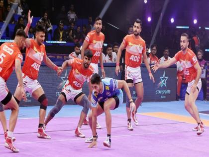 PKL: 25-point performance from Parteek Dahiya helps Gujarat Giants beat Bengal Warriors | PKL: 25-point performance from Parteek Dahiya helps Gujarat Giants beat Bengal Warriors