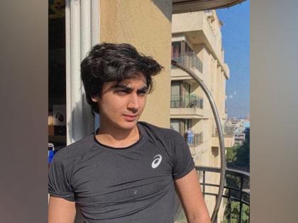 Arbaaz Khan, Malaika Arora's son Arhaan unleashes his paparazzo mode, check out | Arbaaz Khan, Malaika Arora's son Arhaan unleashes his paparazzo mode, check out Arbaaz Khan, Malaika Arora's son Arhaan unleashes his paparazzo mode, check out | Arbaaz Khan, Malaika Arora's son Arhaan unleashes his paparazzo mode, check out
