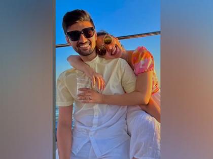'Taarak Mehta Ka Ooltah Chashmah' fame Jheel Mehta, aka Sonu, gets engaged | 'Taarak Mehta Ka Ooltah Chashmah' fame Jheel Mehta, aka Sonu, gets engaged 'Taarak Mehta Ka Ooltah Chashmah' fame Jheel Mehta, aka Sonu, gets engaged | 'Taarak Mehta Ka Ooltah Chashmah' fame Jheel Mehta, aka Sonu, gets engaged