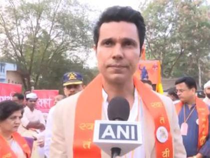 Randeep Hooda flags off 'Swatantraveer Savarkar Mukti Shatabdi Yatra' | Randeep Hooda flags off 'Swatantraveer Savarkar Mukti Shatabdi Yatra'