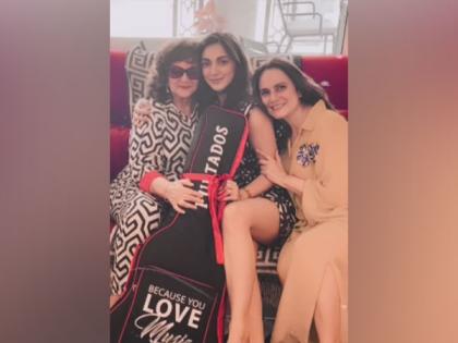 Kiara shares adorable picture with her mom and "granna" | Kiara shares adorable picture with her mom and "granna" Kiara shares adorable picture with her mom and "granna" | Kiara shares adorable picture with her mom and "granna"