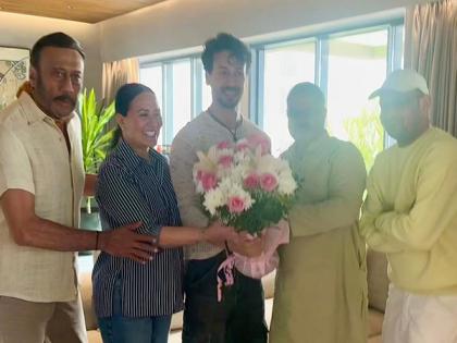 Tiger Shroff, Jackie Shroff receive invitation for Ram Mandir Pran Pratishtha ceremony | Tiger Shroff, Jackie Shroff receive invitation for Ram Mandir Pran Pratishtha ceremony Tiger Shroff, Jackie Shroff receive invitation for Ram Mandir Pran Pratishtha ceremony | Tiger Shroff, Jackie Shroff receive invitation for Ram Mandir Pran Pratishtha ceremony
