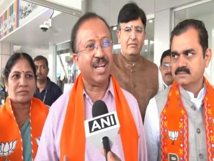 Union Minister V Muraleedharan affirms India's development trajectory at Vibrant Gujarat Global Summit 2024 | Union Minister V Muraleedharan affirms India's development trajectory at Vibrant Gujarat Global Summit 2024 Union Minister V Muraleedharan affirms India's development trajectory at Vibrant Gujarat Global Summit 2024 | Union Minister V Muraleedharan affirms India's development trajectory at Vibrant Gujarat Global Summit 2024