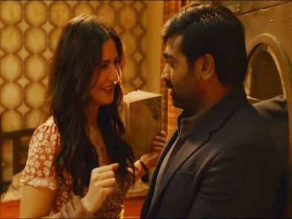 'Merry Christmas': Katrina Kaif, Vijay Sethupathi bring romantic chemistry in 'Raat Akeli Thi' | 'Merry Christmas': Katrina Kaif, Vijay Sethupathi bring romantic chemistry in 'Raat Akeli Thi'