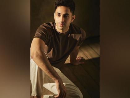 Agastya Nanda makes his Instagram debut, Suhana Khan reacts | Agastya Nanda makes his Instagram debut, Suhana Khan reacts Agastya Nanda makes his Instagram debut, Suhana Khan reacts | Agastya Nanda makes his Instagram debut, Suhana Khan reacts