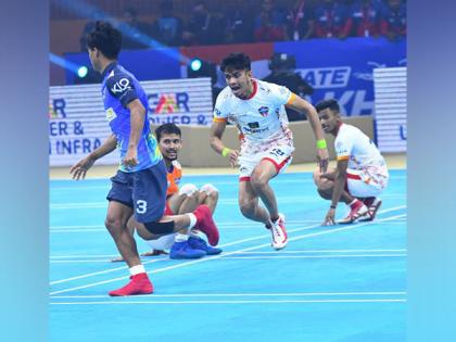 Ultimate Kho Kho: Chennai Quick Guns, Gujarat Giants book title clash | Ultimate Kho Kho: Chennai Quick Guns, Gujarat Giants book title clash Ultimate Kho Kho: Chennai Quick Guns, Gujarat Giants book title clash | Ultimate Kho Kho: Chennai Quick Guns, Gujarat Giants book title clash