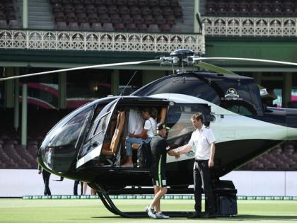 David Warner makes Bollywood-style helicopter entry at SCG to play BBL match | David Warner makes Bollywood-style helicopter entry at SCG to play BBL match