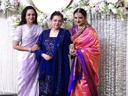 Yesteryear actresses Hema Malini, Rekha, Saira Banu reunite at Ira Khan's wedding reception | Yesteryear actresses Hema Malini, Rekha, Saira Banu reunite at Ira Khan's wedding reception Yesteryear actresses Hema Malini, Rekha, Saira Banu reunite at Ira Khan's wedding reception | Yesteryear actresses Hema Malini, Rekha, Saira Banu reunite at Ira Khan's wedding reception
