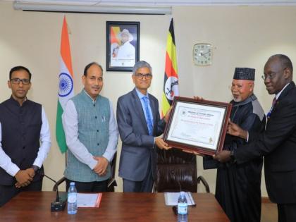 India gifts buses, ambulances, tractors, assorted flags to Uganda ahead of NAM summit | India gifts buses, ambulances, tractors, assorted flags to Uganda ahead of NAM summit India gifts buses, ambulances, tractors, assorted flags to Uganda ahead of NAM summit | India gifts buses, ambulances, tractors, assorted flags to Uganda ahead of NAM summit