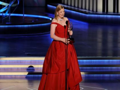 Sarah Snook gives shoutout to her daughter post her Emmy win | Sarah Snook gives shoutout to her daughter post her Emmy win