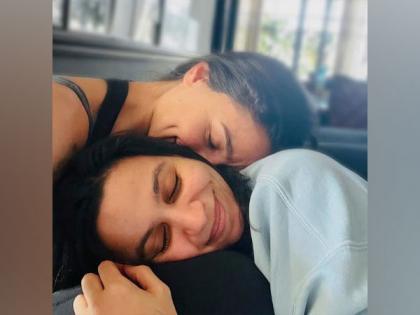 Alia Bhatt on being "cuddly sleepers" with sister Shaheen, see pic | Alia Bhatt on being "cuddly sleepers" with sister Shaheen, see pic