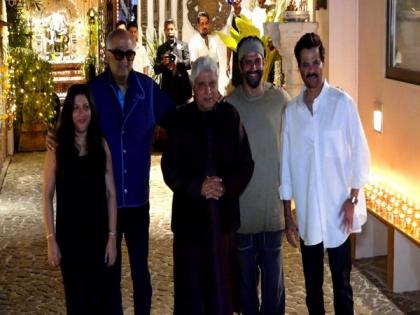 Anil Kapoor hosts birthday bash for Javed Akhtar; Shibani, Farhan, Sonam among others attend | Anil Kapoor hosts birthday bash for Javed Akhtar; Shibani, Farhan, Sonam among others attend