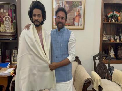 Union Minister G Kishan Reddy felicitates 'HanuMan' actor Teja Sajja | Union Minister G Kishan Reddy felicitates 'HanuMan' actor Teja Sajja Union Minister G Kishan Reddy felicitates 'HanuMan' actor Teja Sajja | Union Minister G Kishan Reddy felicitates 'HanuMan' actor Teja Sajja