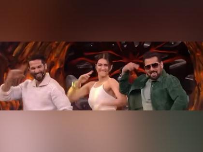 Salman dances on 'Laal Peeli Ankhiyan' with Shahid, Kriti | Salman dances on 'Laal Peeli Ankhiyan' with Shahid, Kriti Salman dances on 'Laal Peeli Ankhiyan' with Shahid, Kriti | Salman dances on 'Laal Peeli Ankhiyan' with Shahid, Kriti
