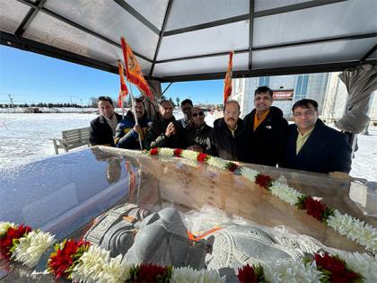 US: 25-feet statue of Lord Hanuman reaches temple in Monroe ahead of Pran Pratishtha ceremony | US: 25-feet statue of Lord Hanuman reaches temple in Monroe ahead of Pran Pratishtha ceremony