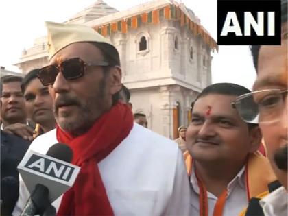Jackie Shroff attends Ram Mandir 'Pran Pratishtha' ceremony barefoot | Jackie Shroff attends Ram Mandir 'Pran Pratishtha' ceremony barefoot Jackie Shroff attends Ram Mandir 'Pran Pratishtha' ceremony barefoot | Jackie Shroff attends Ram Mandir 'Pran Pratishtha' ceremony barefoot