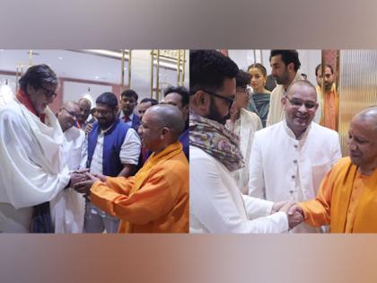 Big B, Abhishek Bachchan greet UP CM Yogi Adityanath at Ayodhya Ram Mandir | Big B, Abhishek Bachchan greet UP CM Yogi Adityanath at Ayodhya Ram Mandir