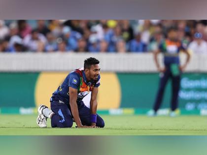 It's lovely to share dressing room with Warner: Dubai Capitals' Chameera | It's lovely to share dressing room with Warner: Dubai Capitals' Chameera