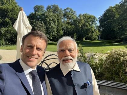 French President Macron to arrive in Jaipur; will tour pink city with PM Modi | French President Macron to arrive in Jaipur; will tour pink city with PM Modi French President Macron to arrive in Jaipur; will tour pink city with PM Modi | French President Macron to arrive in Jaipur; will tour pink city with PM Modi