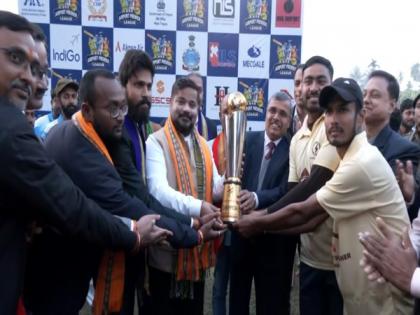 Tripura Minister Sushanta Chowdhury hands trophy at MBB Airport League final to Team Electrical | Tripura Minister Sushanta Chowdhury hands trophy at MBB Airport League final to Team Electrical