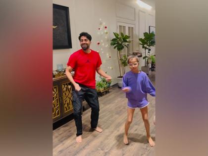 Ayushmann, daughter Varushka give cute twist to 'Sher Khul Gaye'song, Hrithik Roshan in awe | Ayushmann, daughter Varushka give cute twist to 'Sher Khul Gaye'song, Hrithik Roshan in awe Ayushmann, daughter Varushka give cute twist to 'Sher Khul Gaye'song, Hrithik Roshan in awe | Ayushmann, daughter Varushka give cute twist to 'Sher Khul Gaye'song, Hrithik Roshan in awe