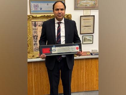 Indian Lawyer Gets Prestigious "Freedom of the City of London" Award | Indian Lawyer Gets Prestigious "Freedom of the City of London" Award
