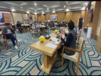Startup India Innovation Week: Piyush Goyal chairs roundtable with 40 unicorns | Startup India Innovation Week: Piyush Goyal chairs roundtable with 40 unicorns Startup India Innovation Week: Piyush Goyal chairs roundtable with 40 unicorns | Startup India Innovation Week: Piyush Goyal chairs roundtable with 40 unicorns
