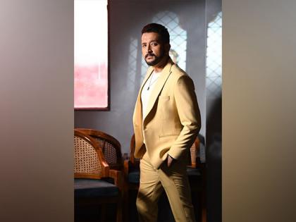 Parambrata Chattopadhyay to direct Aparna Sen, Anjan Dutt in 'Ei Raat Tomar Amar' | Parambrata Chattopadhyay to direct Aparna Sen, Anjan Dutt in 'Ei Raat Tomar Amar' Parambrata Chattopadhyay to direct Aparna Sen, Anjan Dutt in 'Ei Raat Tomar Amar' | Parambrata Chattopadhyay to direct Aparna Sen, Anjan Dutt in 'Ei Raat Tomar Amar'