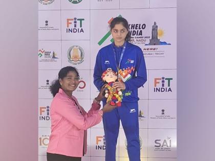 KIYG 2023: Weightlifter Keerthana creates new National Youth records; Maharashtra reaches half-century of gold medals | KIYG 2023: Weightlifter Keerthana creates new National Youth records; Maharashtra reaches half-century of gold medals KIYG 2023: Weightlifter Keerthana creates new National Youth records; Maharashtra reaches half-century of gold medals | KIYG 2023: Weightlifter Keerthana creates new National Youth records; Maharashtra reaches half-century of gold medals