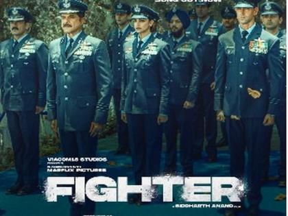 'Mitti' song from Hrithik, Deepika's 'Fighter' out | 'Mitti' song from Hrithik, Deepika's 'Fighter' out 'Mitti' song from Hrithik, Deepika's 'Fighter' out | 'Mitti' song from Hrithik, Deepika's 'Fighter' out