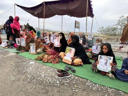 Pakistan: People hold sit-in for recovery of loved ones in Balochistan's Turbat | Pakistan: People hold sit-in for recovery of loved ones in Balochistan's Turbat