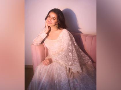 Shraddha Kapoor asks fans "Shaadi kar lun," drops pic in ethnic suit | Shraddha Kapoor asks fans "Shaadi kar lun," drops pic in ethnic suit Shraddha Kapoor asks fans "Shaadi kar lun," drops pic in ethnic suit | Shraddha Kapoor asks fans "Shaadi kar lun," drops pic in ethnic suit