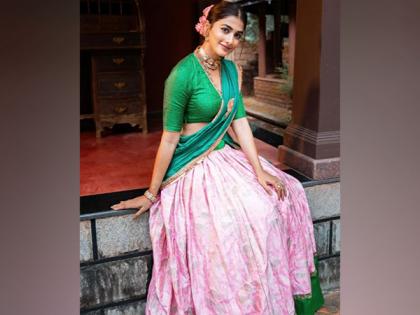 Pooja Hegde feels nostalgic as her mother sends home-cooked food | Pooja Hegde feels nostalgic as her mother sends home-cooked food Pooja Hegde feels nostalgic as her mother sends home-cooked food | Pooja Hegde feels nostalgic as her mother sends home-cooked food