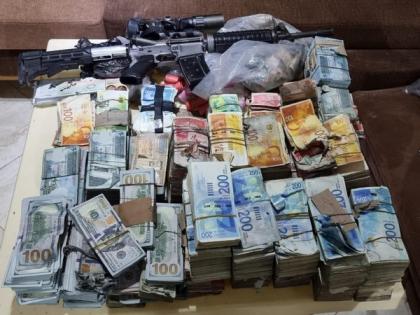 Israeli forces seize 3 million shekels in Hamas cash | Israeli forces seize 3 million shekels in Hamas cash Israeli forces seize 3 million shekels in Hamas cash | Israeli forces seize 3 million shekels in Hamas cash