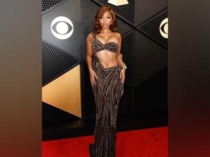 Grammys 2024 Red Carpet: US singer Chloe spotted in Indian designer Gaurav Gupta's gown | Grammys 2024 Red Carpet: US singer Chloe spotted in Indian designer Gaurav Gupta's gown Grammys 2024 Red Carpet: US singer Chloe spotted in Indian designer Gaurav Gupta's gown | Grammys 2024 Red Carpet: US singer Chloe spotted in Indian designer Gaurav Gupta's gown