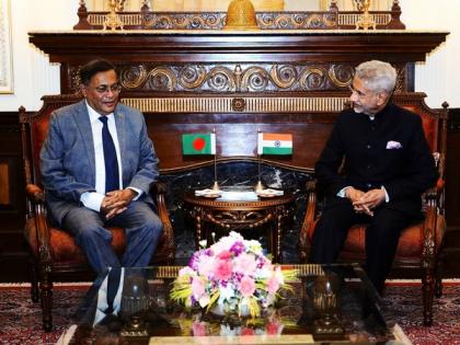 Jaishankar, Bangladesh FM Mahmud hold delegation-level talks; discuss bilateral ties, defence, economic partnership | Jaishankar, Bangladesh FM Mahmud hold delegation-level talks; discuss bilateral ties, defence, economic partnership Jaishankar, Bangladesh FM Mahmud hold delegation-level talks; discuss bilateral ties, defence, economic partnership | Jaishankar, Bangladesh FM Mahmud hold delegation-level talks; discuss bilateral ties, defence, economic partnership